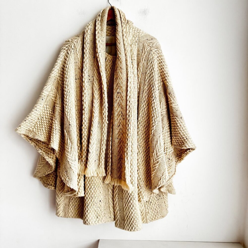 Vintage Branigan Weavers 100% Wool Textured Short Cape w Pockets Neck Tie OS